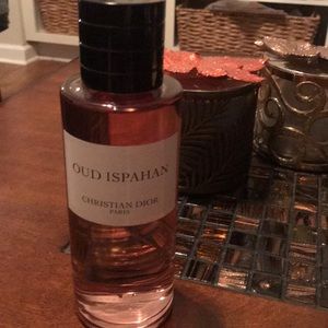Oud ispshan Dior fragrance